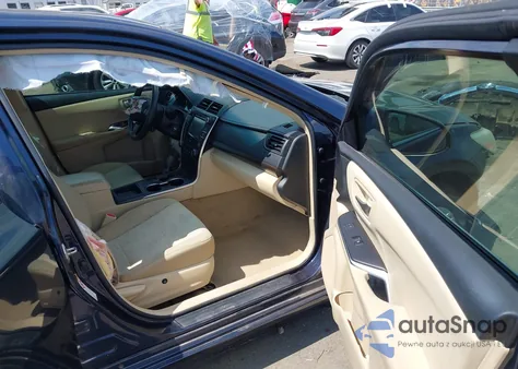 2017 Toyota Camry Le z USA, uszkodzony, nr VIN 4T1BF1FK0HU714636